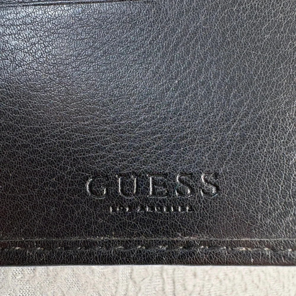 Guess Mens Bifold Wallet Black Faux Leather Red Stitching Triangle Logo Logo